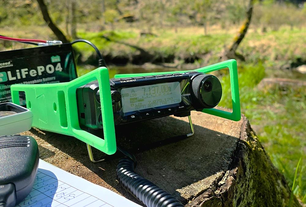 Mein neuer Yaesu FT 891 zu Testzwecken portabel im Waldnaabtal.