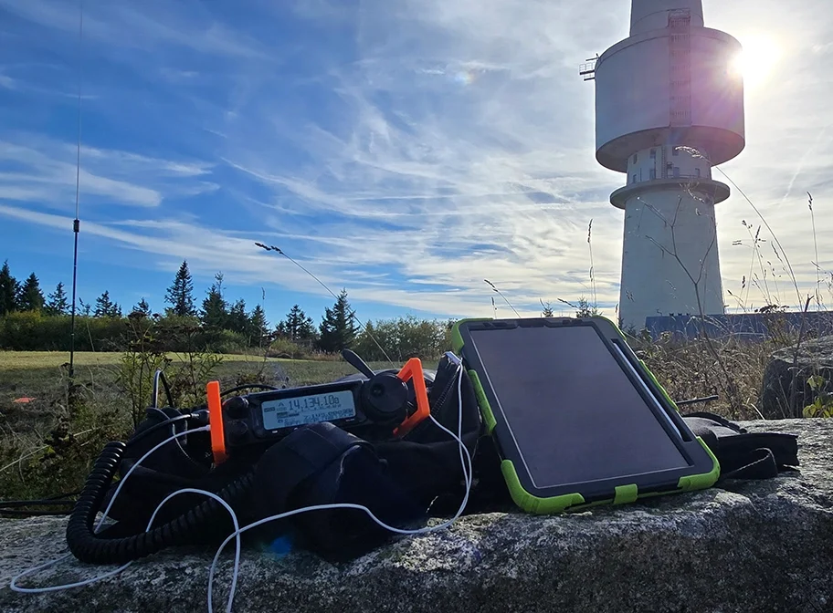 Funkequipment auf dem Schneeberg bei SOTA AKtivierung